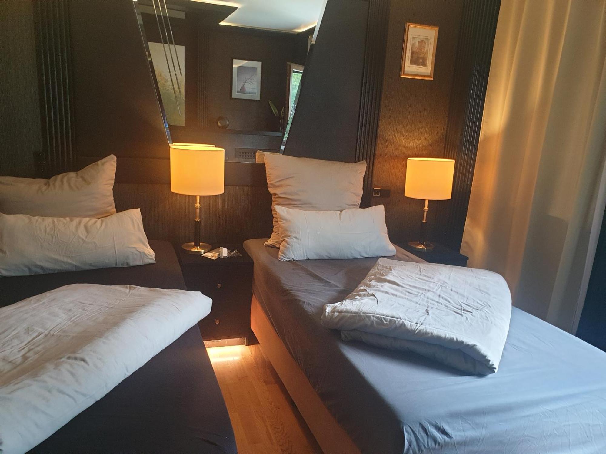 Miet-Kamp Ruhig, Zentral, Nahe Messe, Ausgefallenes Design 2 Schlafzimmer Берлін Екстер'єр фото